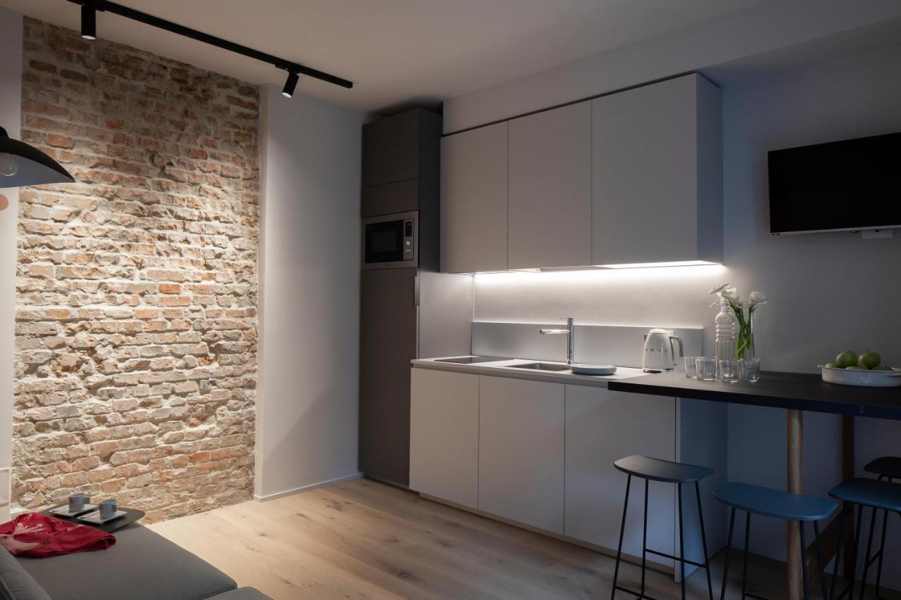 Riccione Suite Design Екстер'єр фото